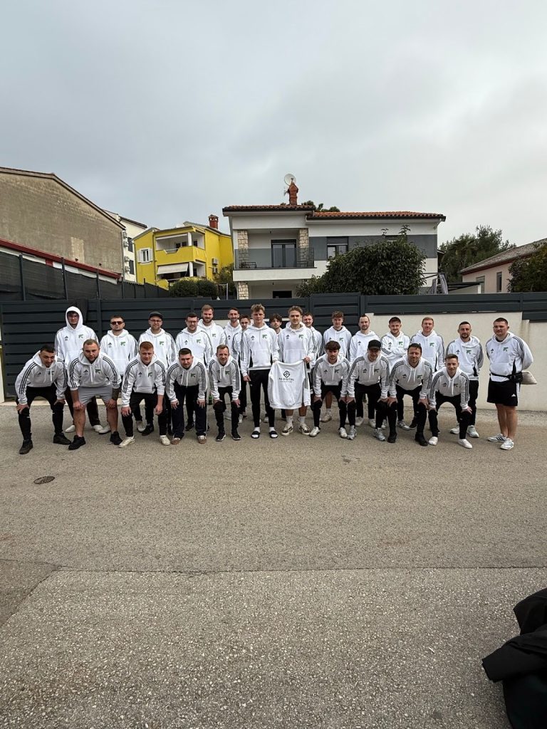 Ein Gruppen Bild von dem Gesponserten Fußballteam von AS Digital Consulting.